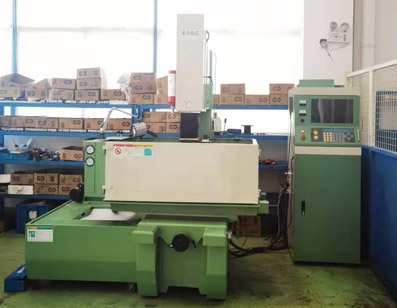 如何對數控雕銑機進行簡單的維護工作